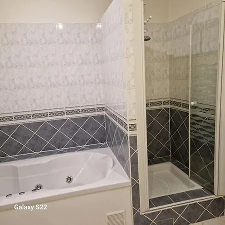 Spacieux T3 Lumineux Avec Balneo A 5min De La Gare Apartament *