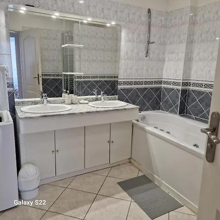 Spacieux T3 Lumineux Avec Balneo A 5min De La Gare * Épinal